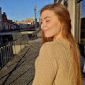 Meet your Posher, Holly